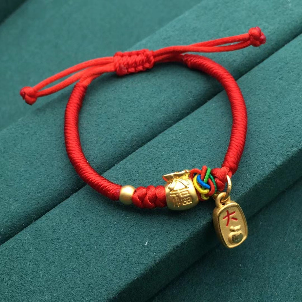 Amazon.com: Feng Shui Amulet Bracelet Prosperity 12mm Mantra Bead Bracelet  with Double Gold Plated Pi Xiu/Pi Yao Attract Lucky and Wealthy Bangle:  Clothing, Shoes & Jewelry
